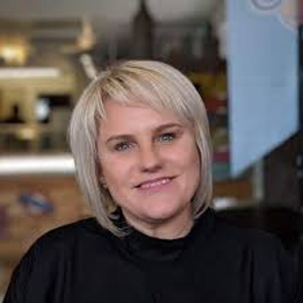 Iveta Sūna - UK